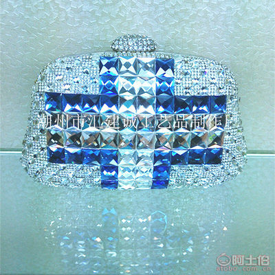 璀璨隨身，優(yōu)雅赴宴——潮州匯建誠(chéng)工藝品女士鑲鉆晚宴包系列