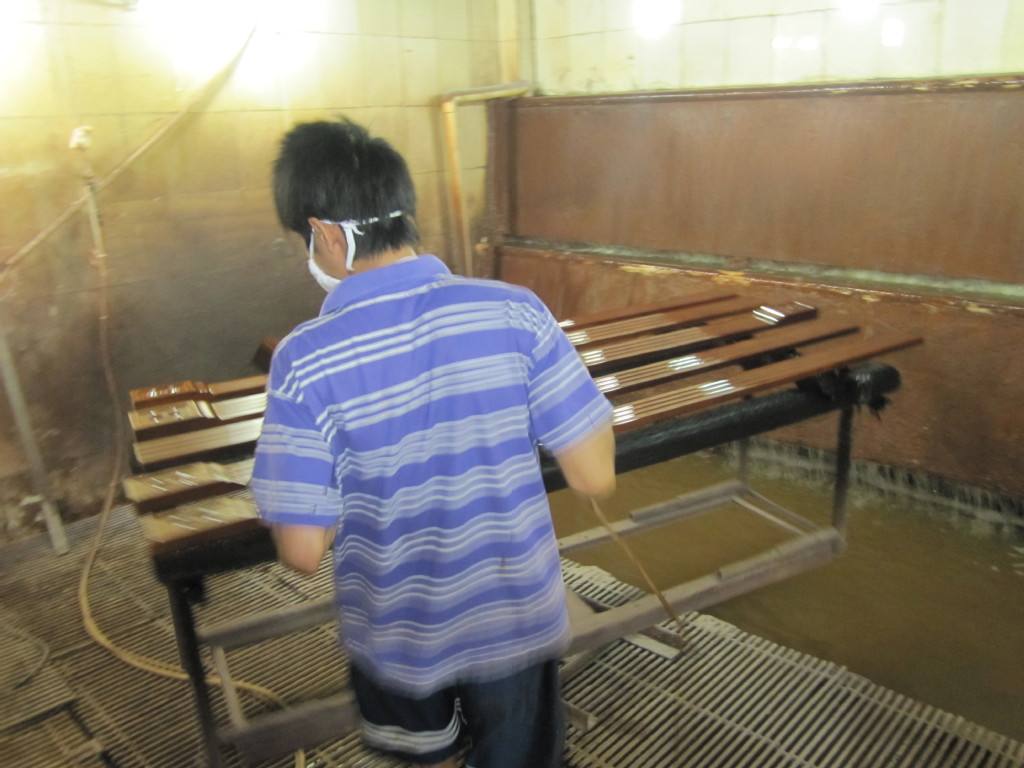 穗軒門(mén)業(yè)蕾蕾專欄 隨手拍工廠實(shí)景，細(xì)品實(shí)木門(mén)匠心制作工藝